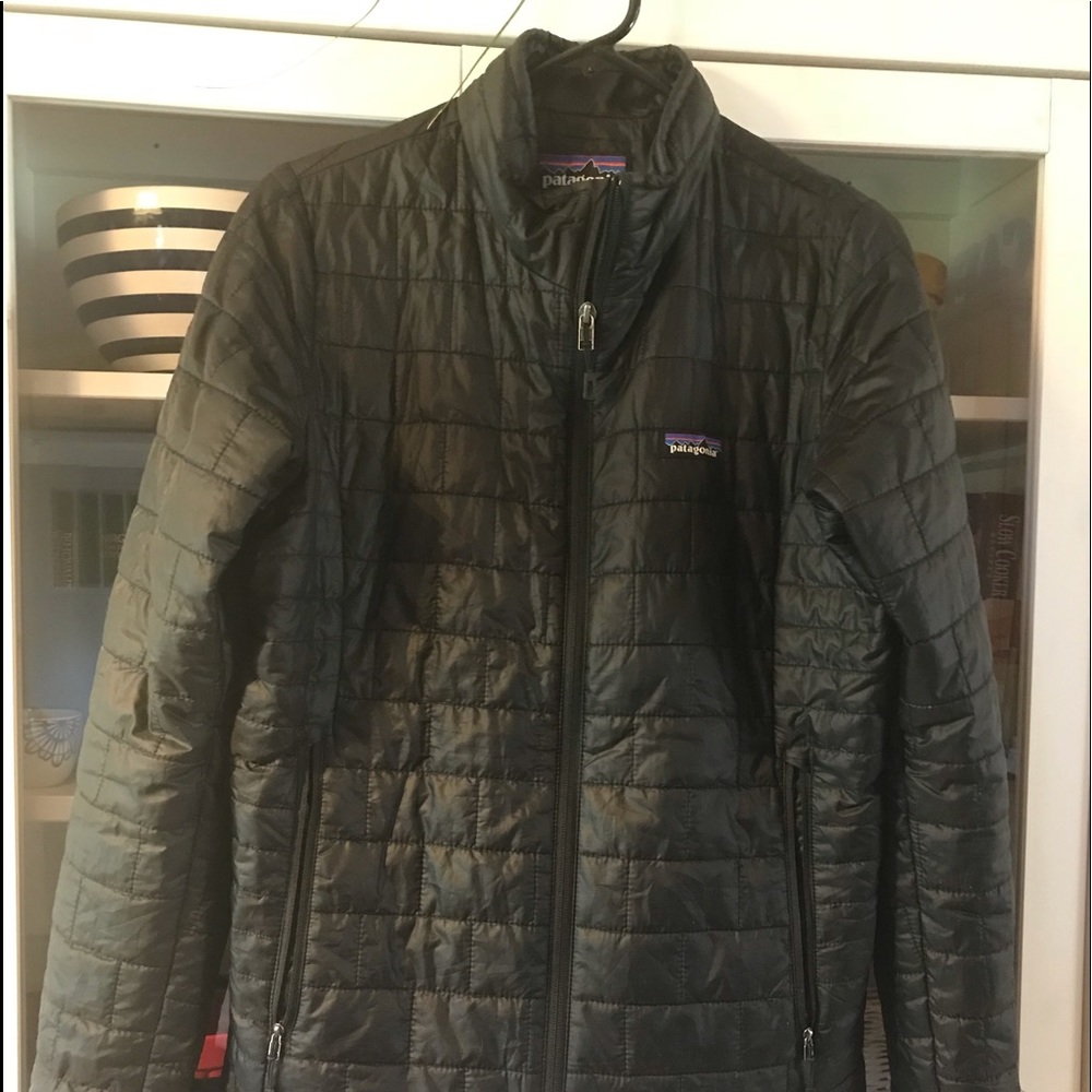 Black womens Patagonia jacket